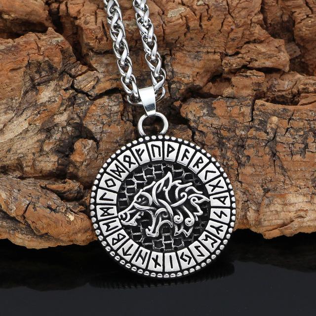 Odins-Glory Wolf Necklace With Viking Runes